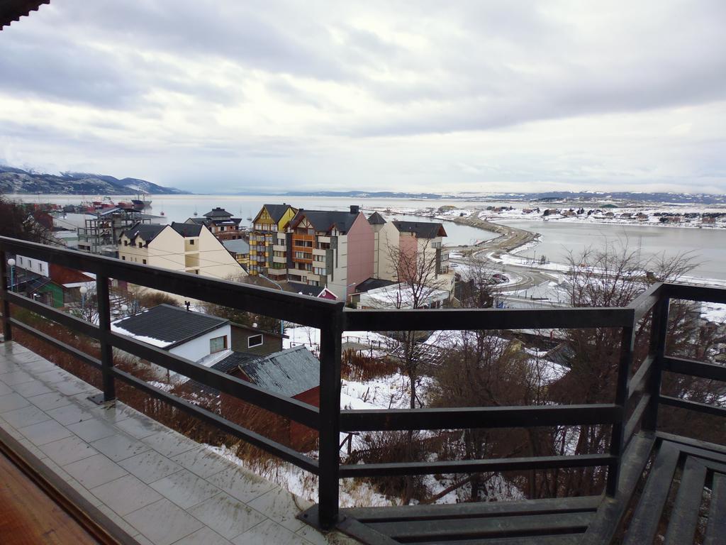 Hosteria Residencia Linares Ushuaia Ngoại thất bức ảnh