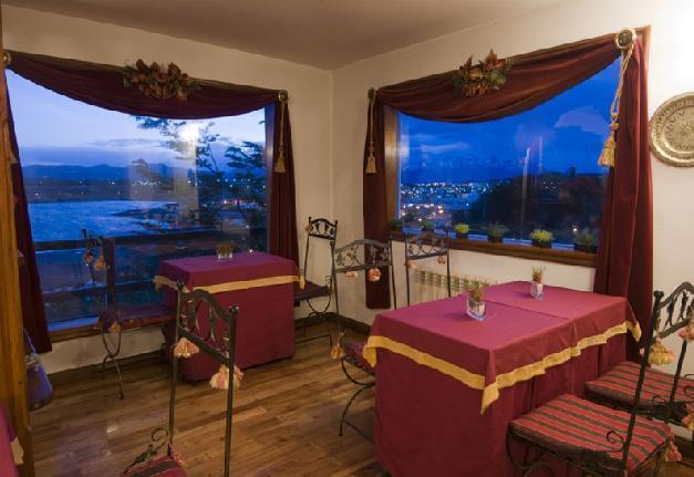 Hosteria Residencia Linares Ushuaia Ngoại thất bức ảnh