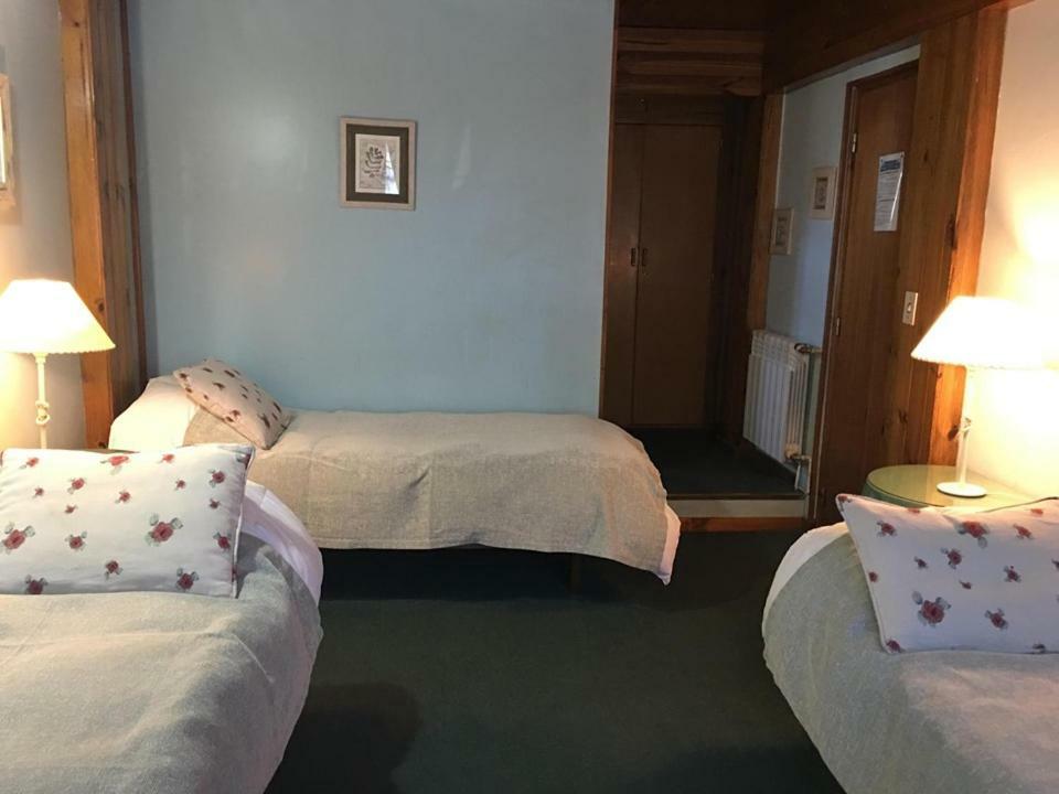 Hosteria Residencia Linares Ushuaia Ngoại thất bức ảnh