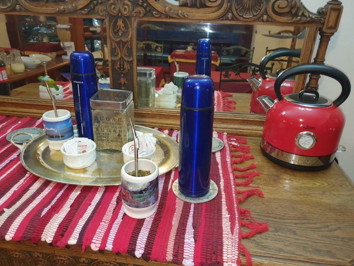 Hosteria Residencia Linares Ushuaia Ngoại thất bức ảnh