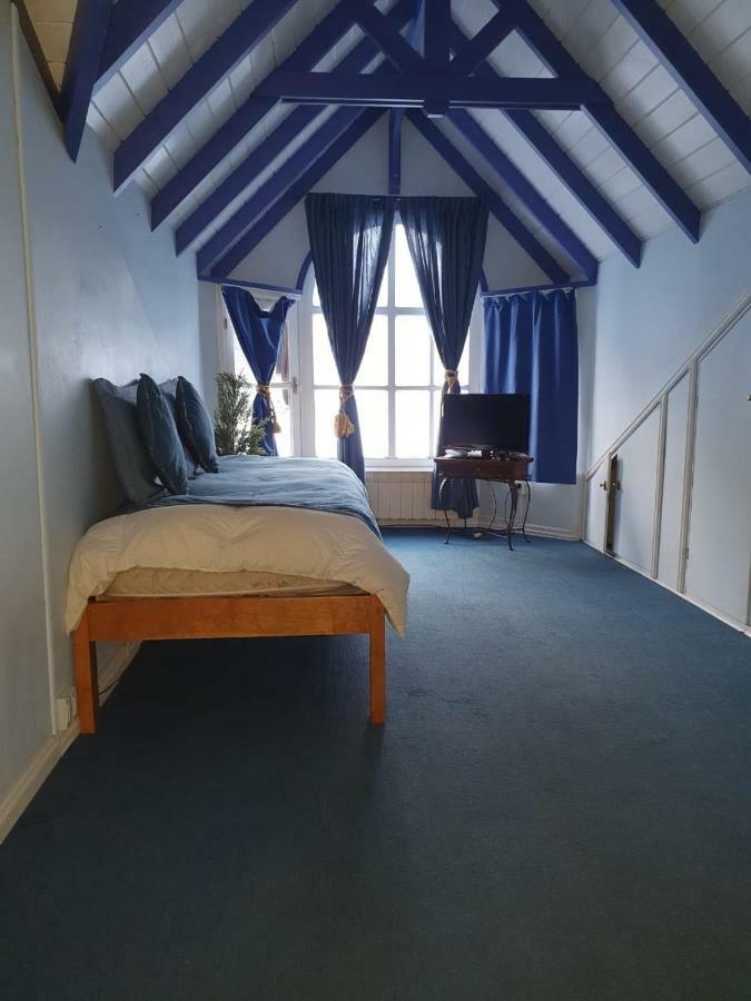 Hosteria Residencia Linares Ushuaia Ngoại thất bức ảnh